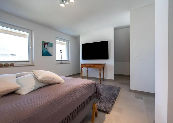 Casa de Férias Seegras - Mit Kamin, Sauna Und Meerblick Pepelow